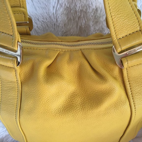 Michael Kors Large Yellow Leather Handbag - Picture 6 of 16